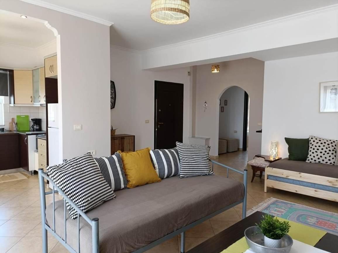 Aloe Vera Apartments Саранде Екстериор снимка