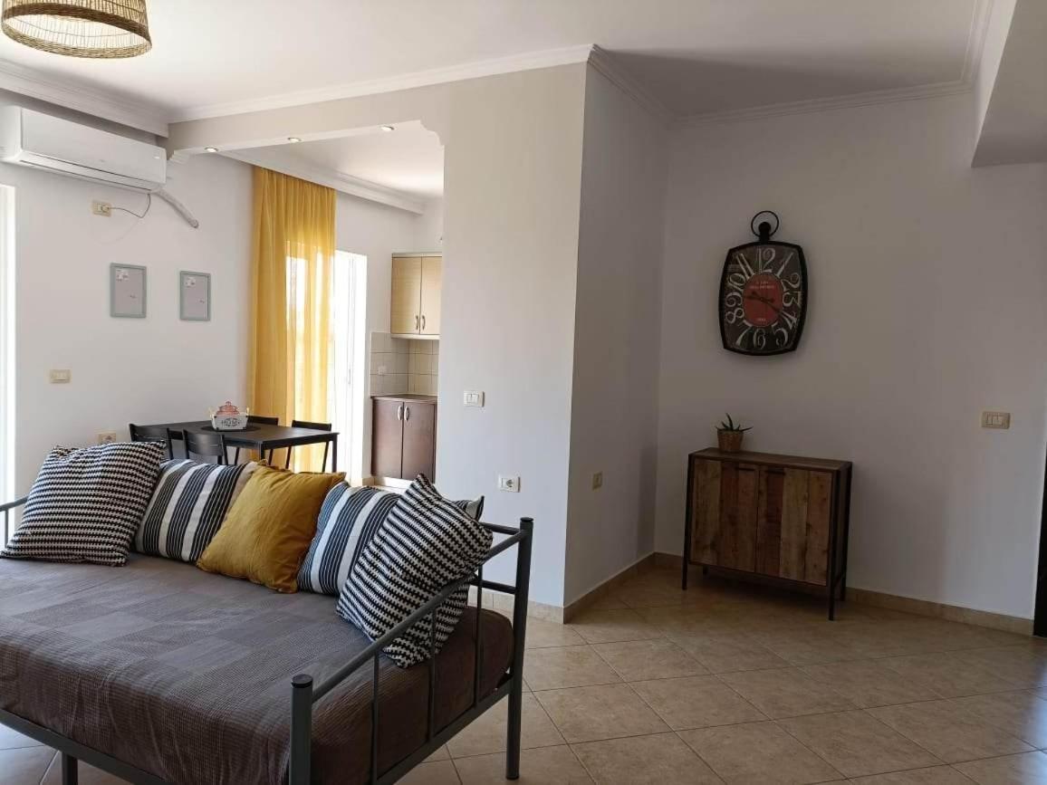 Aloe Vera Apartments Саранде Екстериор снимка